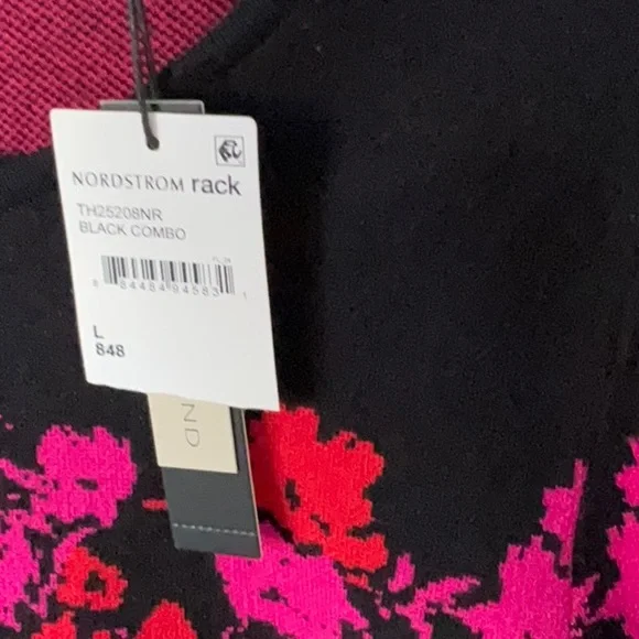 NWT TAHARI SWEATER SIZE LARGE. BLACK WITH PINK AND RED FLOWERS. - Picture 3 of 8